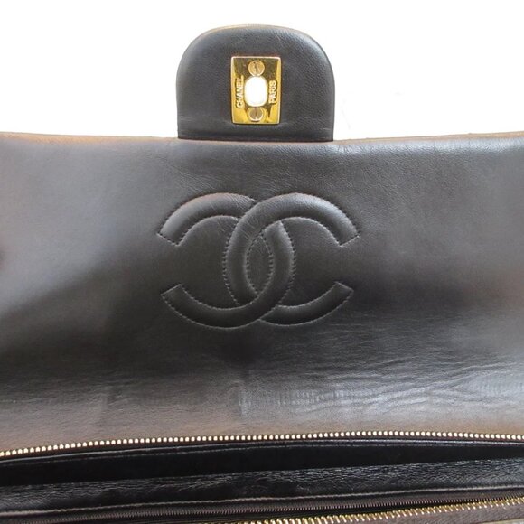 Authentic 1990s Chanel Backpack Black Lambskin Leather Quilted Vintage - Picture 13 of 16